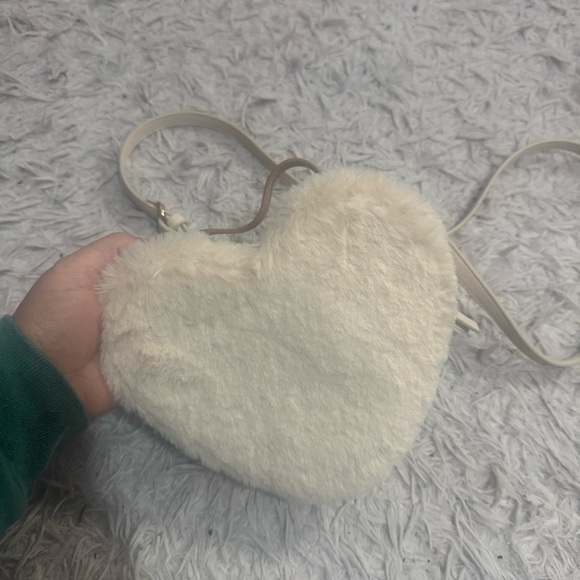 Lauren Conrad Cream Heart-Shaped Faux Fur Bag - Picture 2 of 9